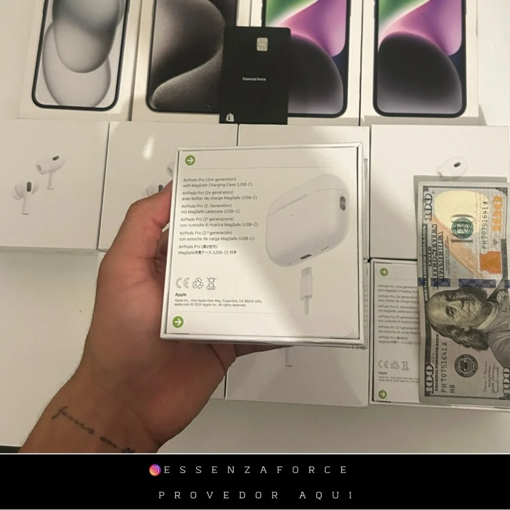Apple AirPods Pro with MagSafe Case - White